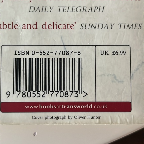 3 Used Novels, Fiction Books Bestseller Stories adult, proficient reading level - Picture 10 of 16